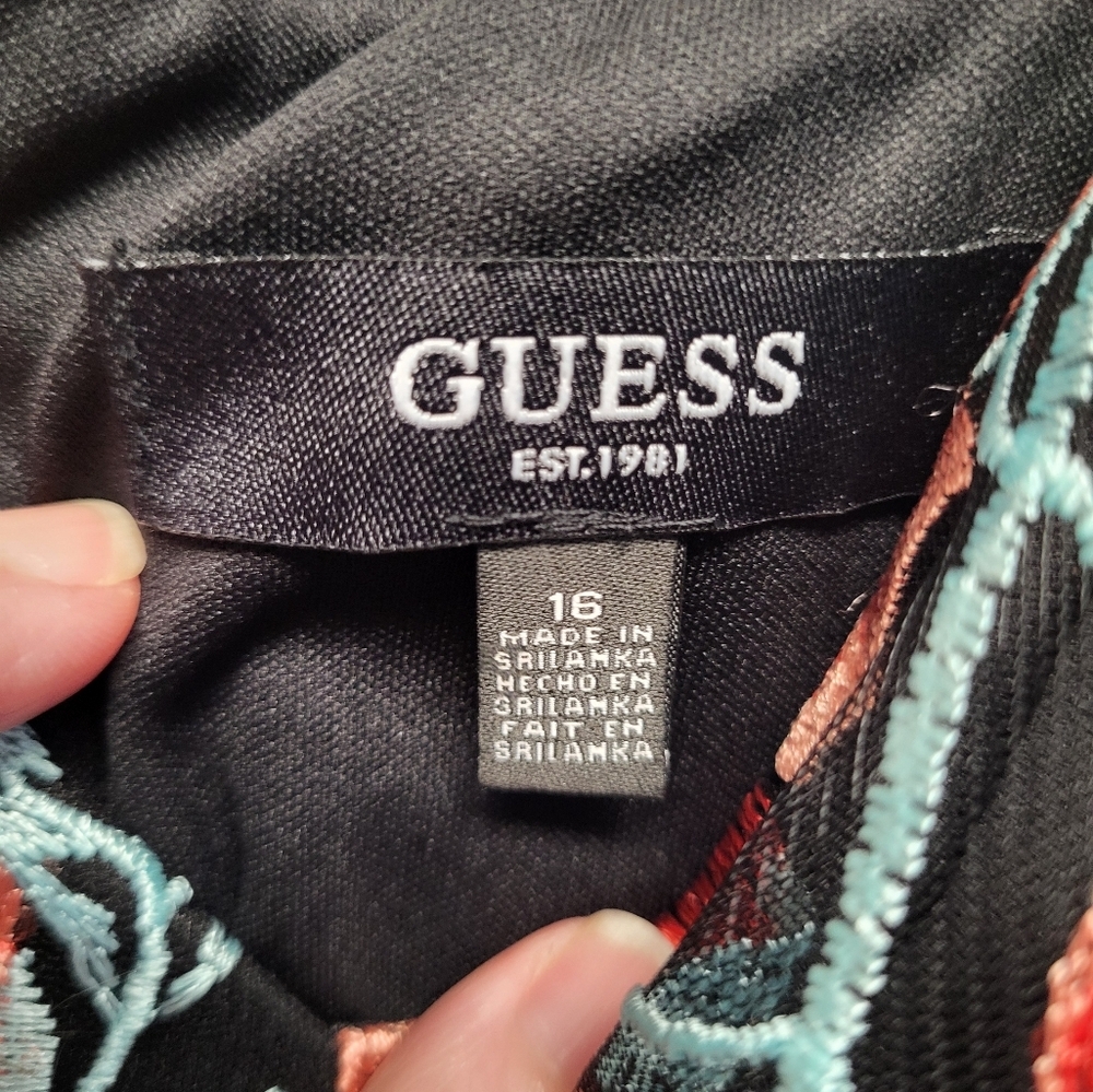 NWT Guess Striking Embroidered Floral Sleeveless Dress w/ Flounce Hem- Size 16 - Picture 4 of 7